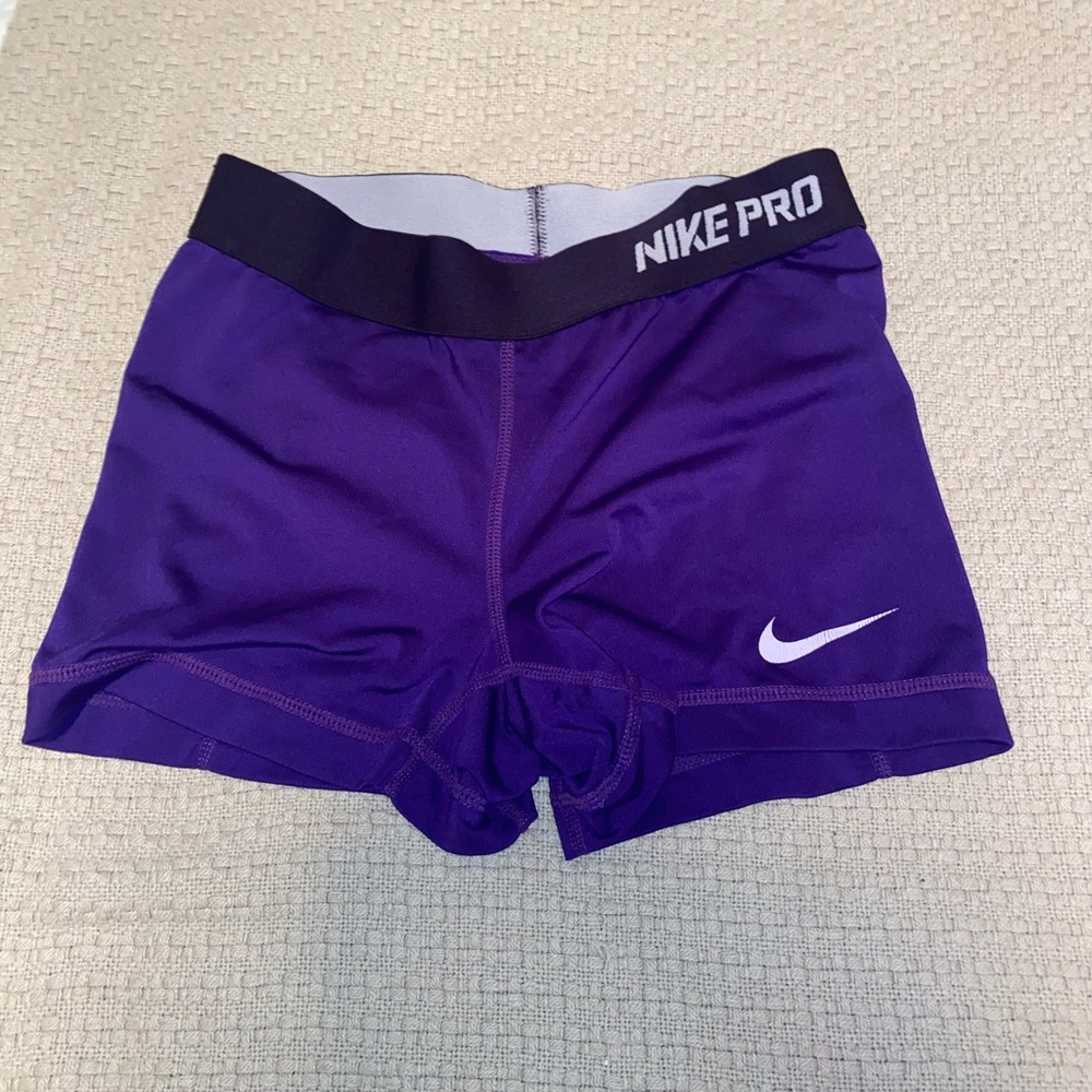 Nike pros shorts